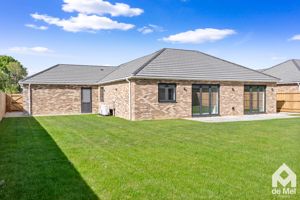 Photo 15- click for photo gallery